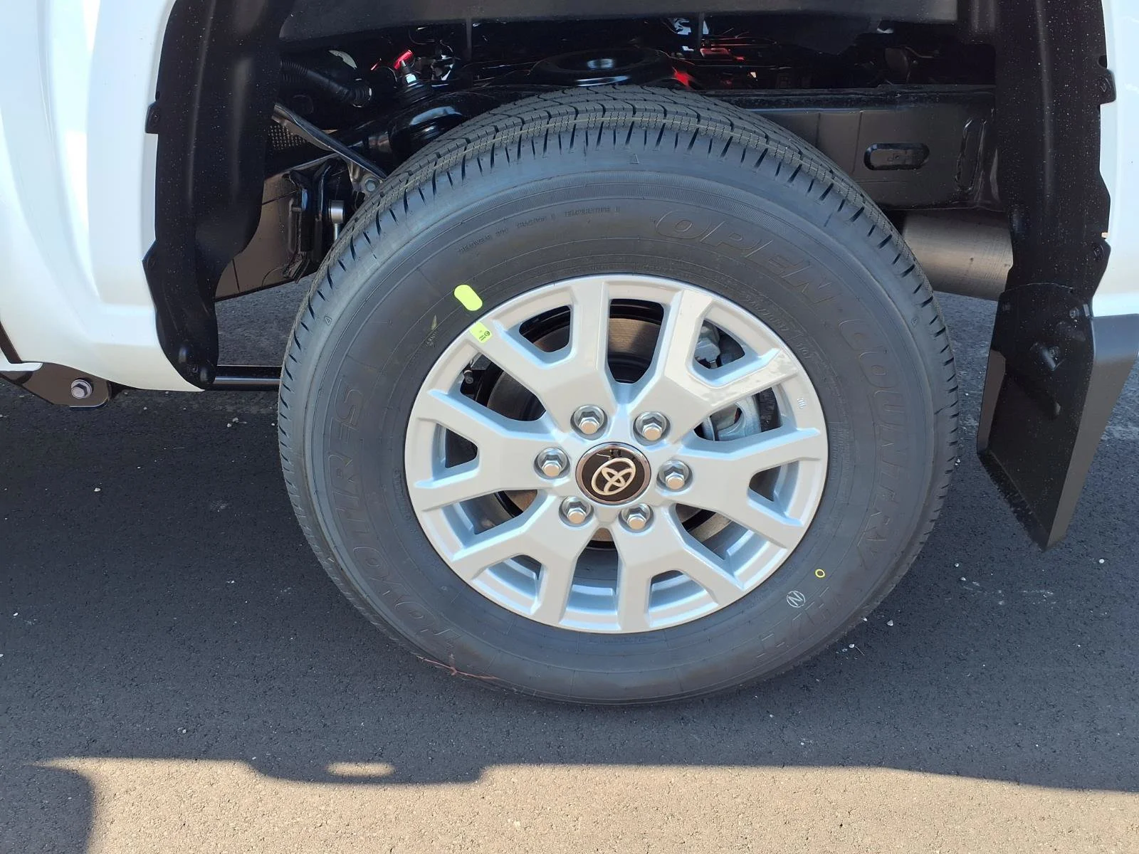 2026 Toyota Tacoma SR5 - Photo 15