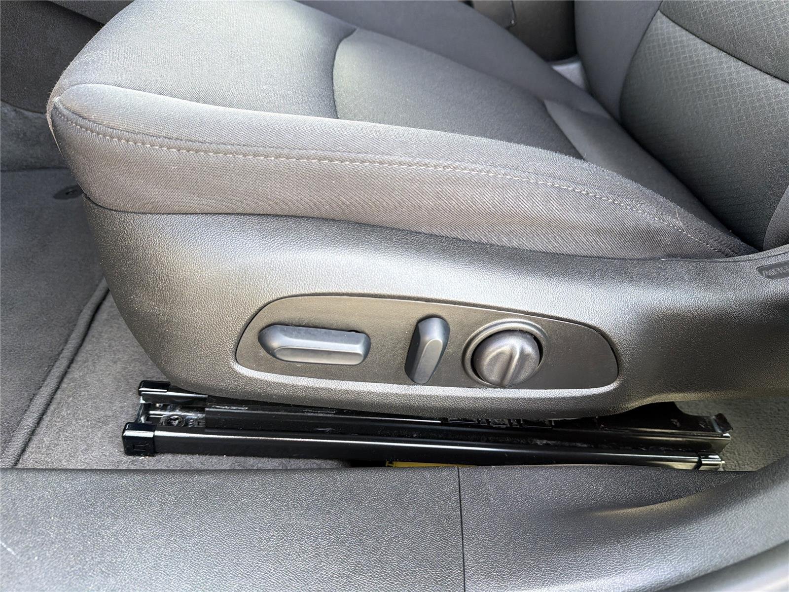 Used 2025 Mosaic Black Metallic Chevrolet LT image 19