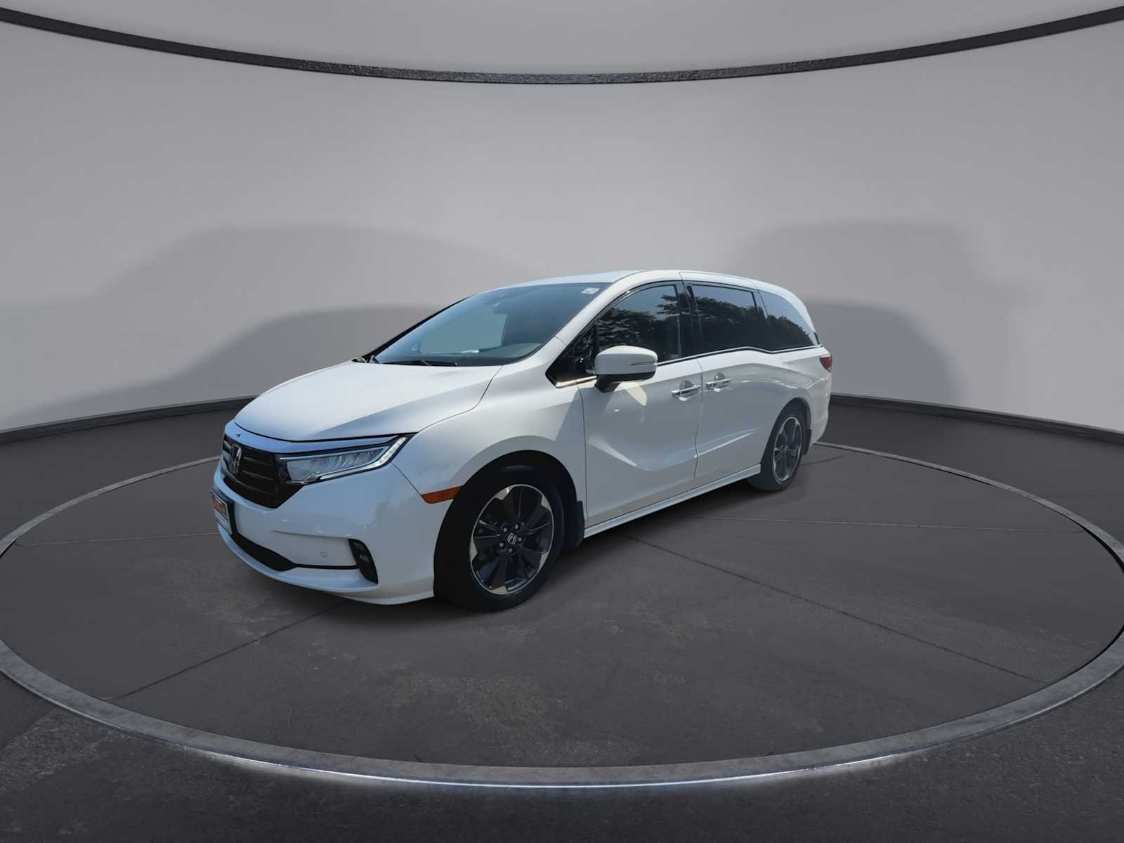 Certified Used 2024 Platinum White Pearl Honda Elite image 4