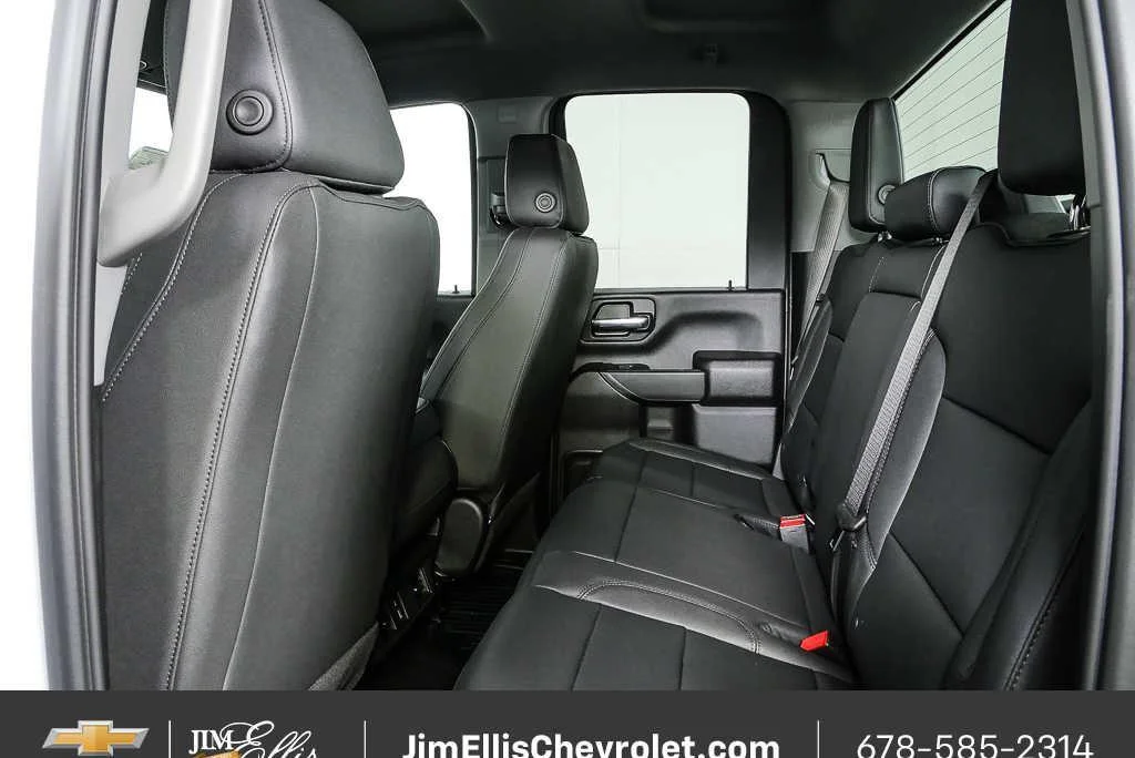 New 2026 Summit White Chevrolet WT image 15