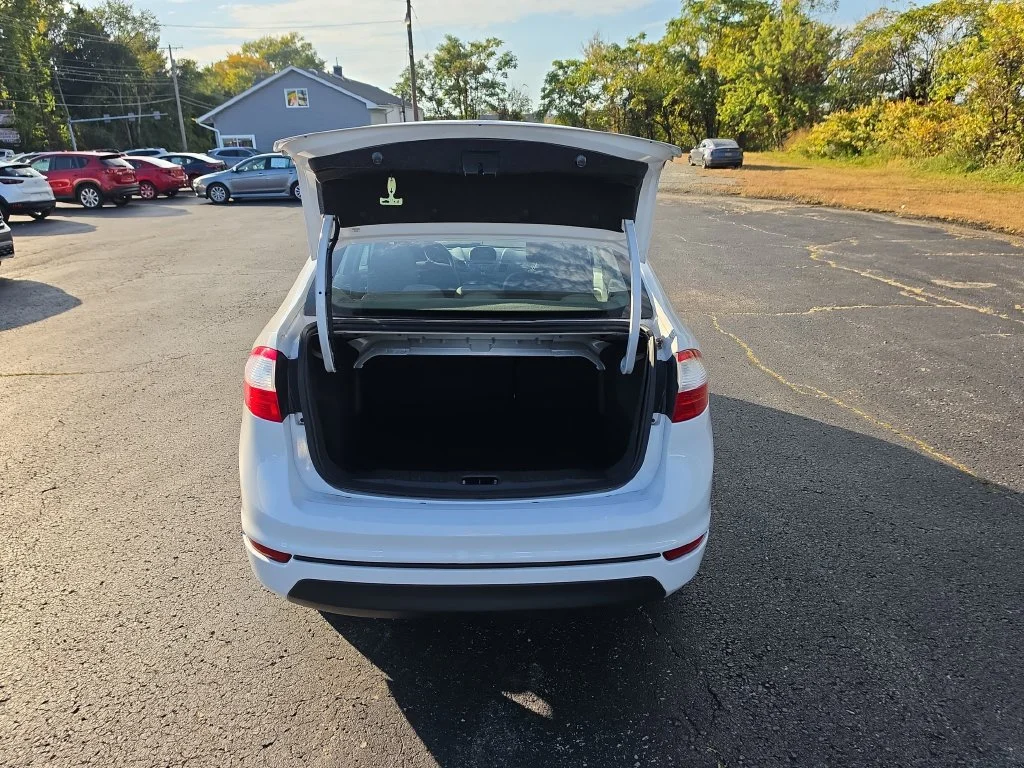 Used 2016 White Ford SE image 13