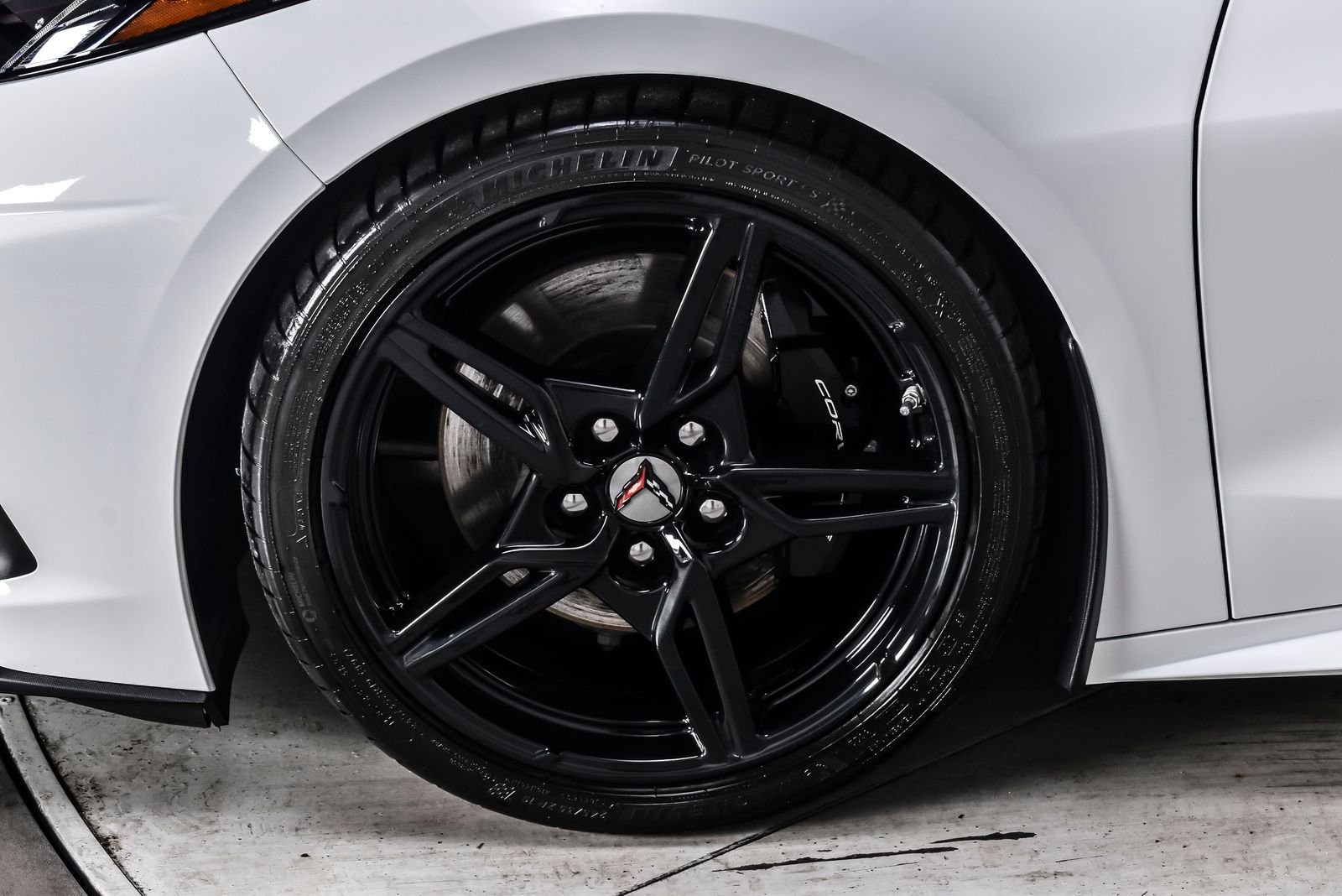 Used 2023 Arctic White Chevrolet Stingray image 10