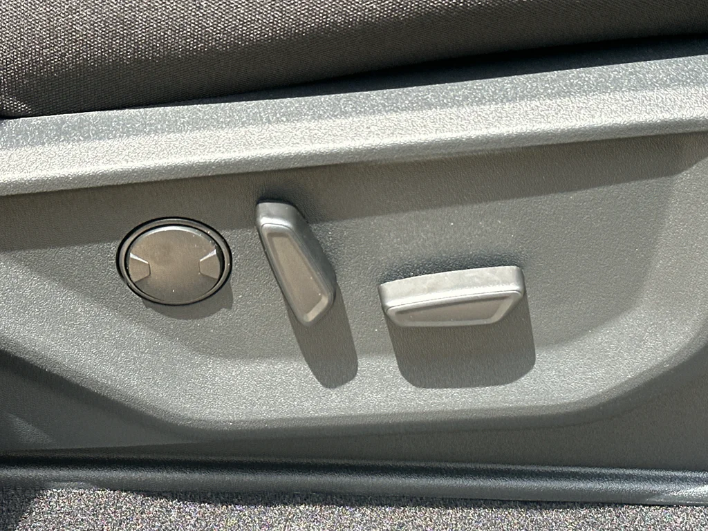 New 2026 Iconic Silver Metallic Ford XLT image 35