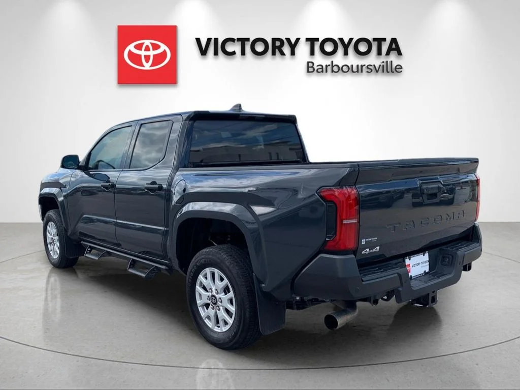 Used 2024  Toyota SR image 3