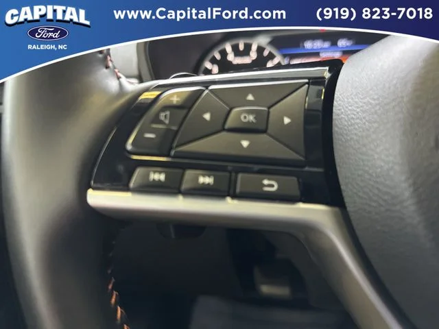 Used 2025 Black Nissan 2.5 SR image 23