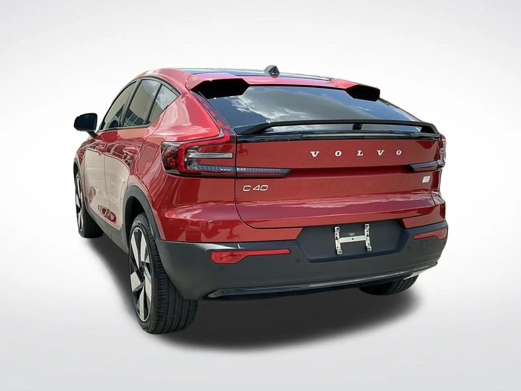 Used 2023 Red Volvo Ultimate image 8