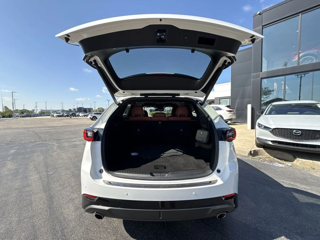 Used 2025 White Mazda 2.5 Carbon Turbo image 25