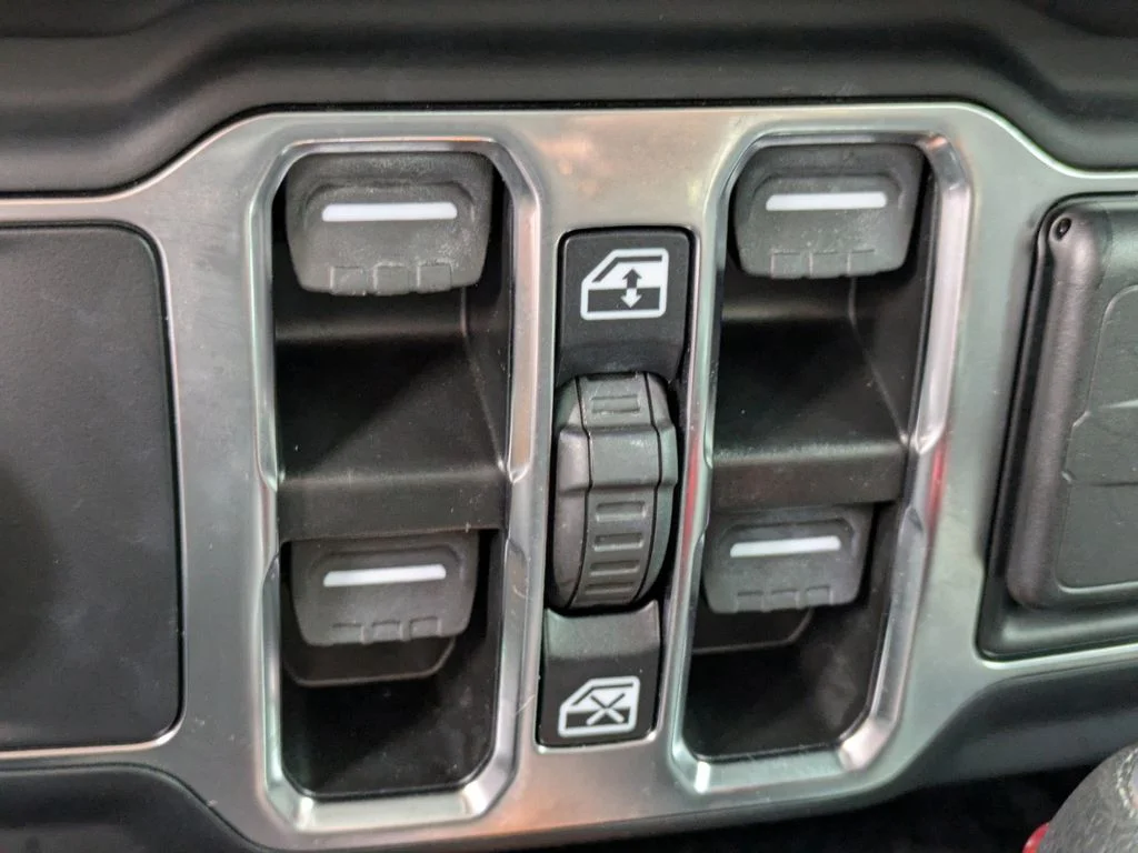 Used 2024 Gray Jeep Sahara image 22