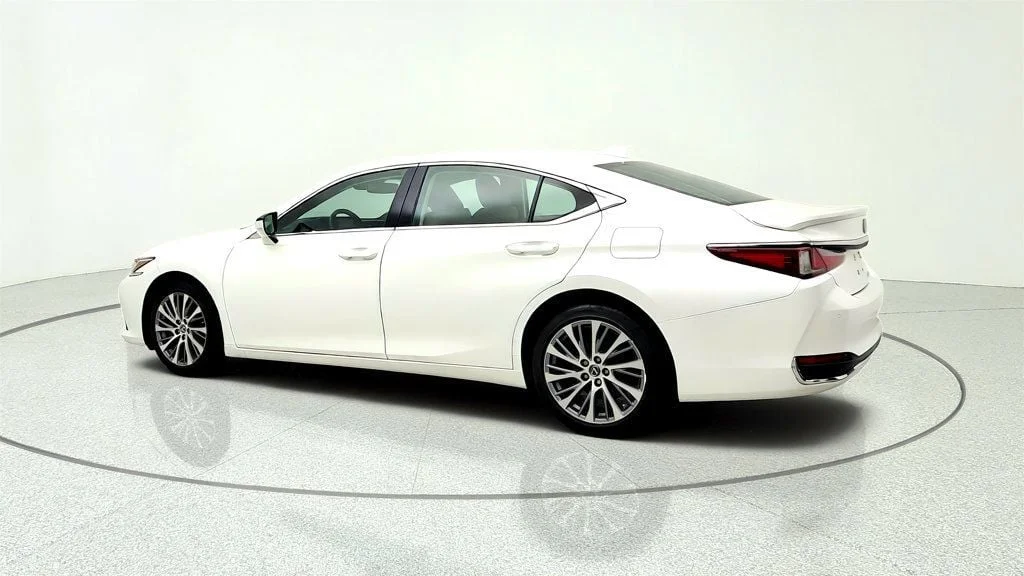 Used 2021 Eminent White Pearl Lexus ES 250 AWD w/ Premium Pkg & Blind Spot Monitor image 7