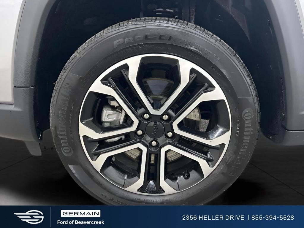 Used 2023 Billet Silver Metallic Jeep Limited image 18