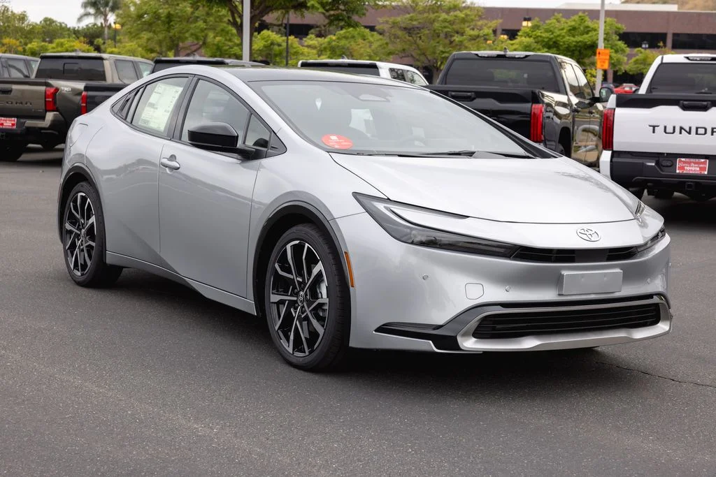 New 2026 Cutting Edge Toyota  XSE Premium image 3