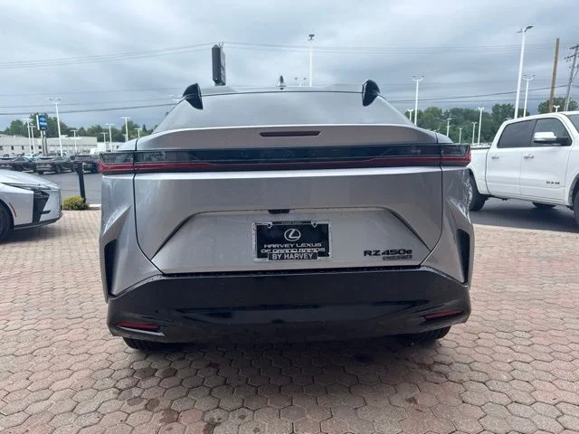 New 2026 Iridium Lexus 450e Premium image 9