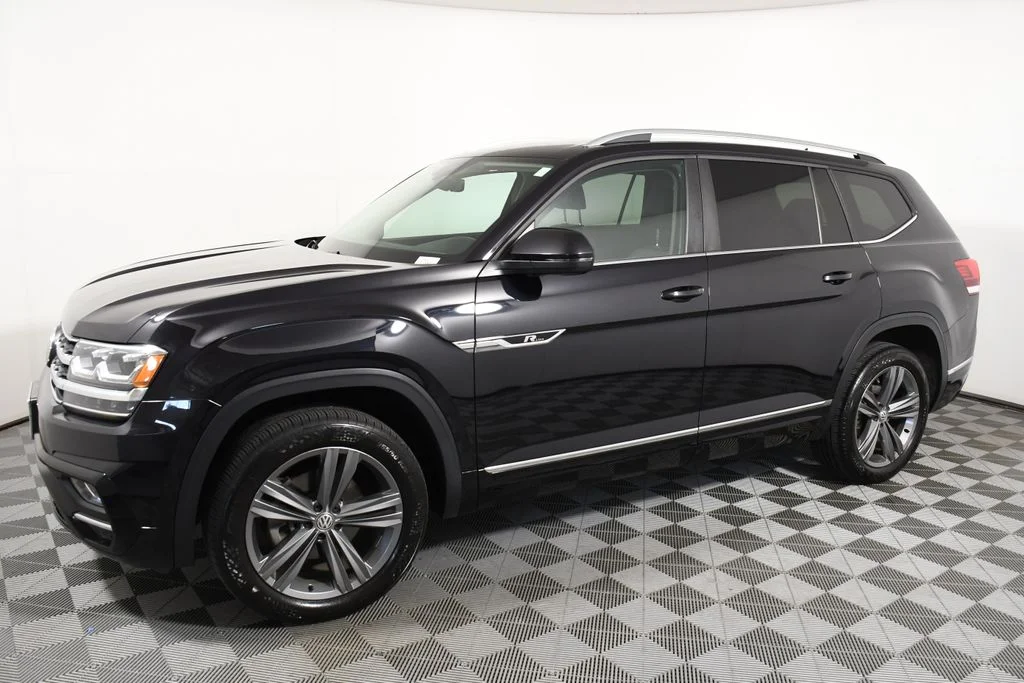 Used 2019 Volkswagen Atlas SEL R-Line with VIN 1V2RR2CA1KC575804 for sale in Richfield, Minnesota
