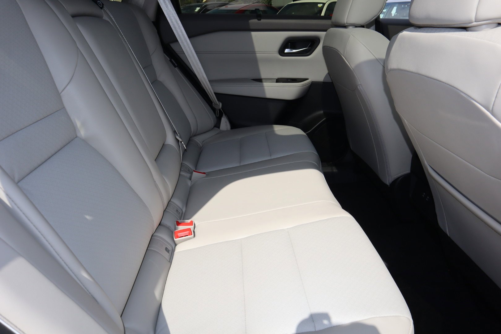 2026 Nissan Rogue SV - Photo 18
