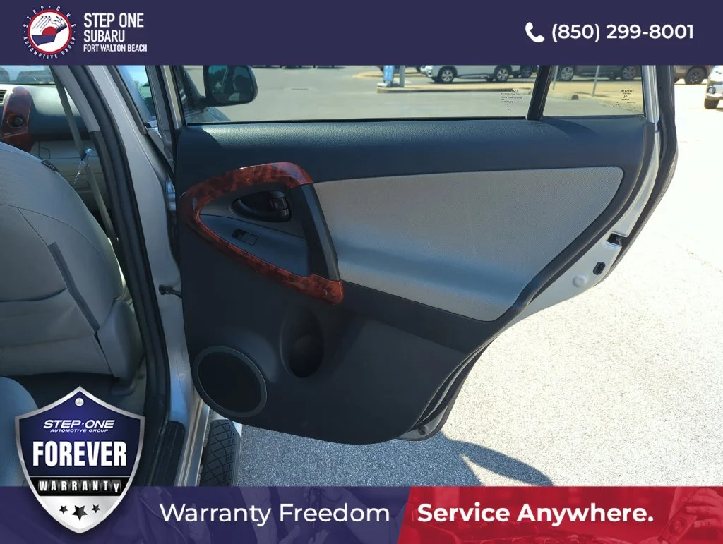 Used 2012 Silver Toyota Base image 29