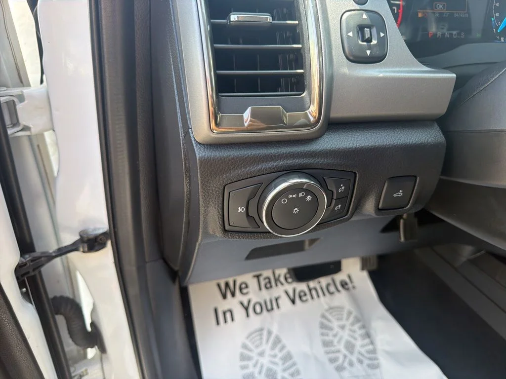 Certified Used 2021 Oxford White Ford XLT image 26