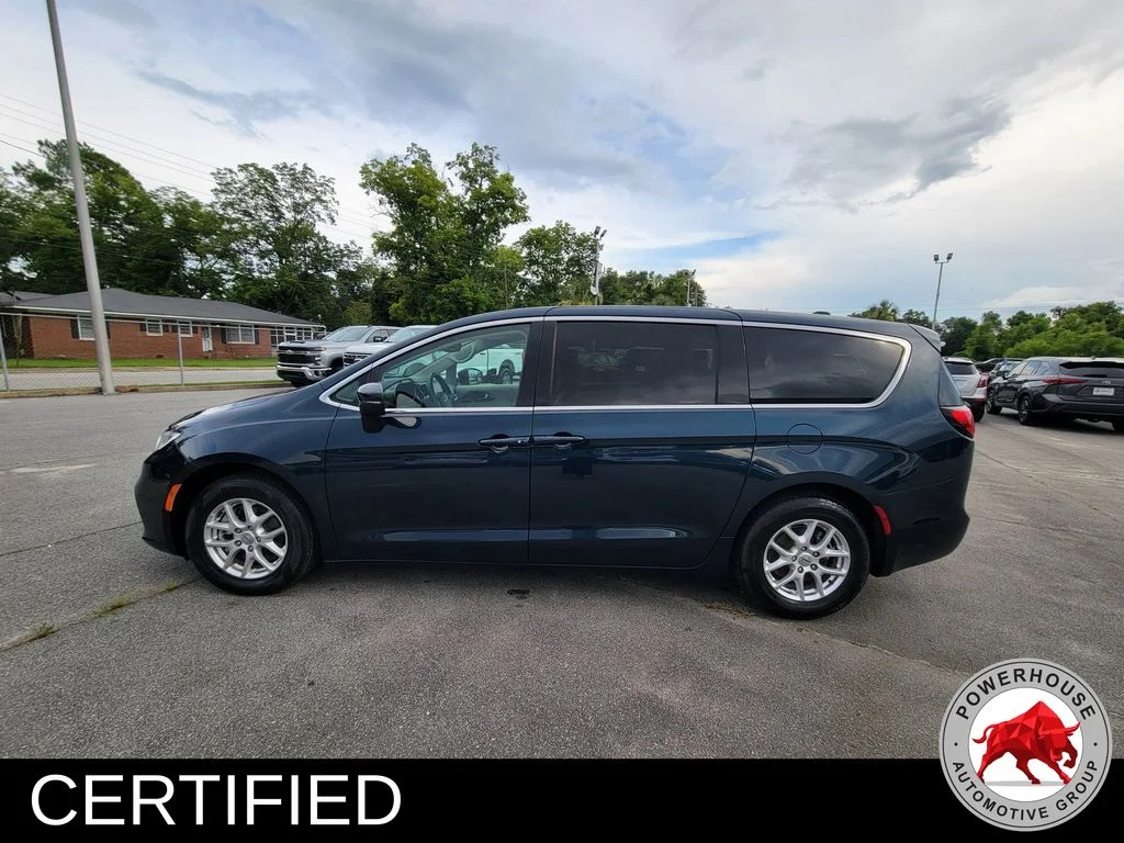 Used 2023 Blue Chrysler Touring L image 2