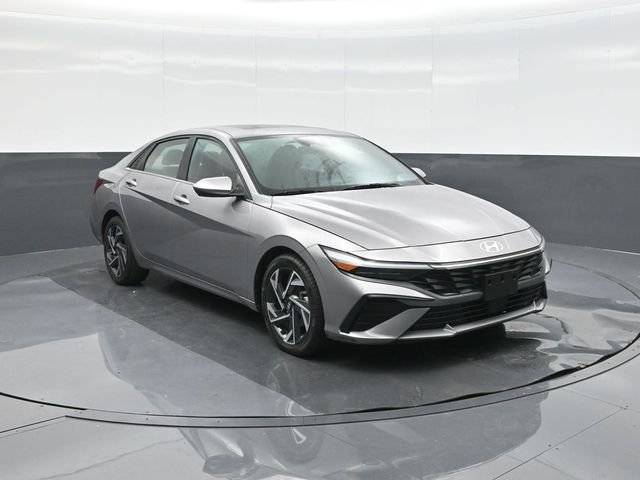 Used 2025 Silver Hyundai SEL Convenience image 22