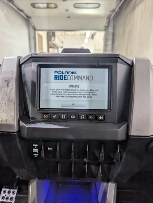 Used 2023 BLACK Polaris Ultimate image 7