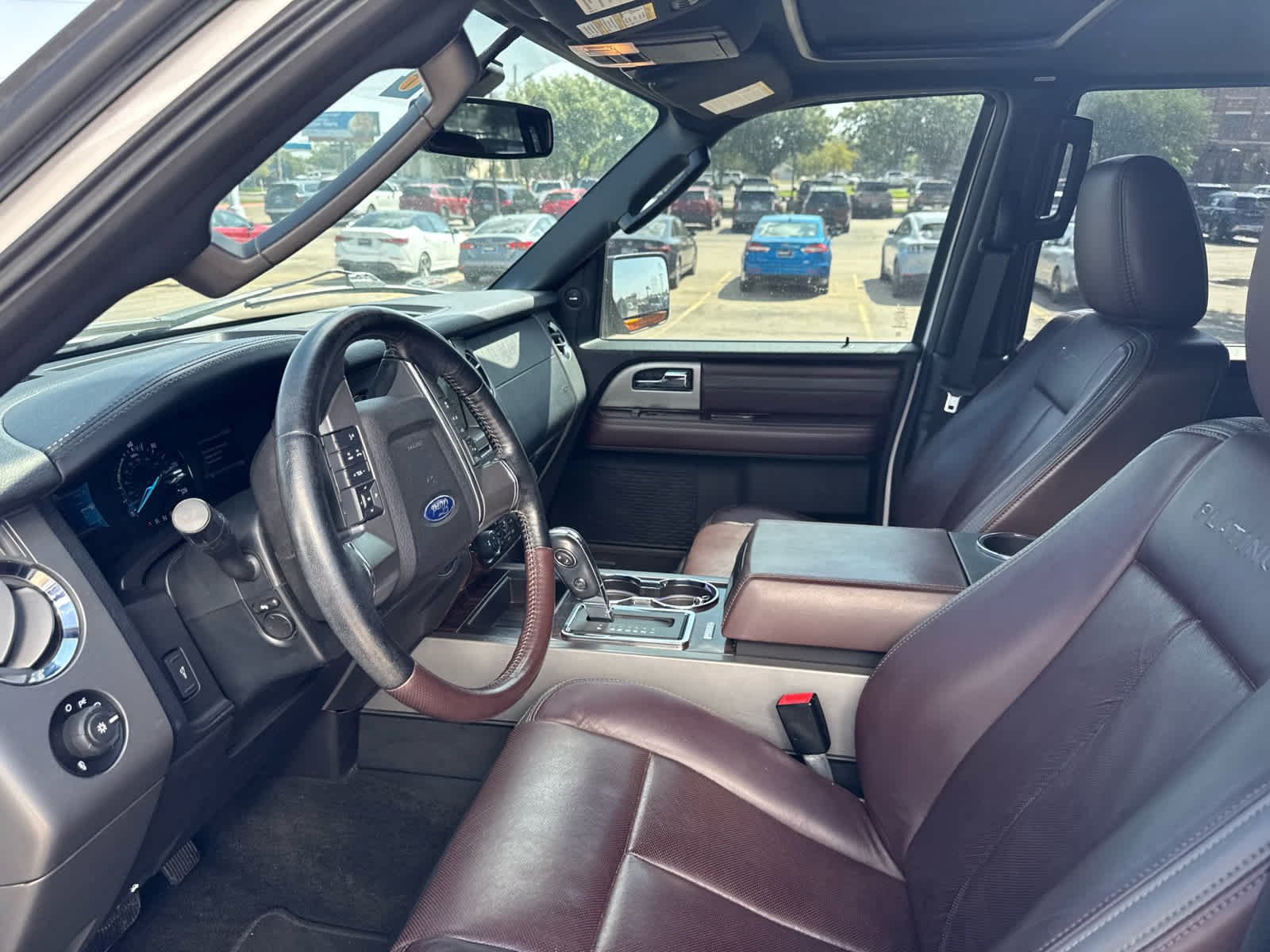 Used 2017 White Platinum Metallic Tri-Coat Ford Platinum image 15