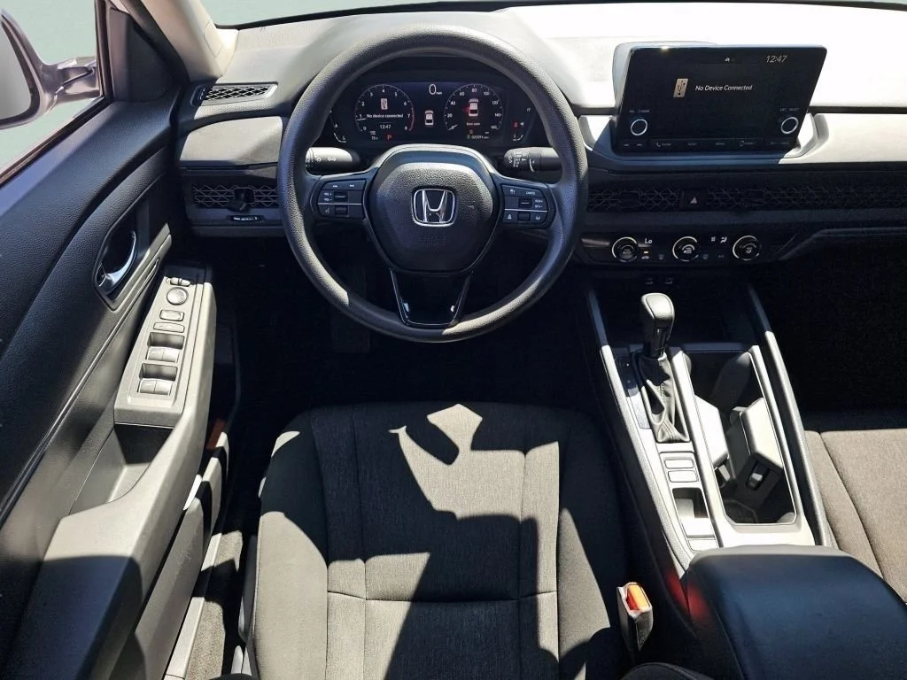 Used 2024 White Honda LX image 4