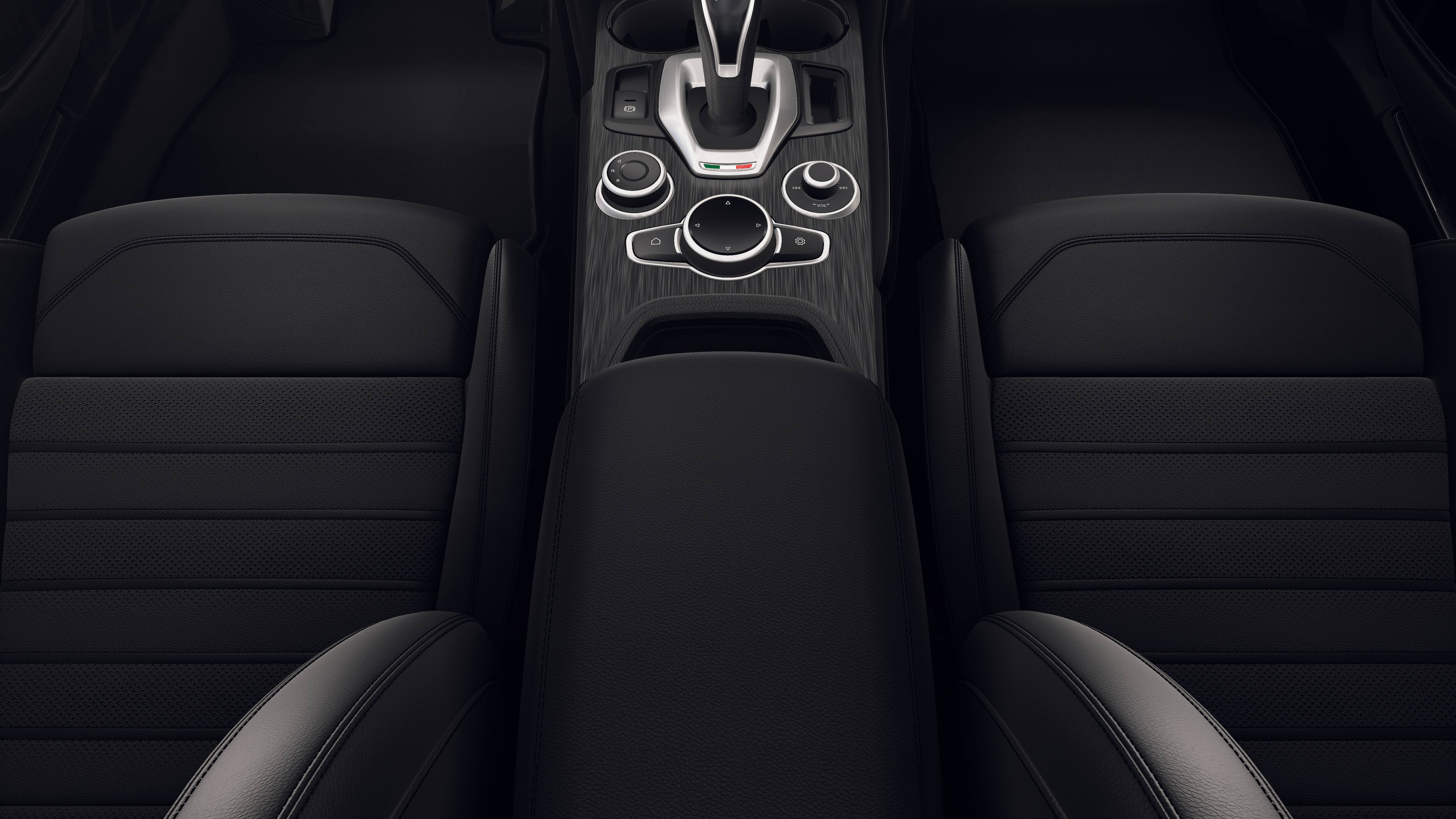 New 2026 Vulcano Black Metallic Exterior Paint Alfa Romeo Base image 16