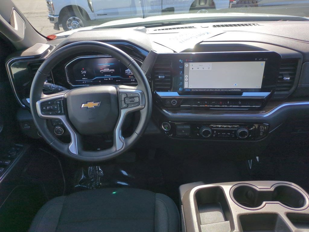 Used 2024 White Chevrolet LT image 27