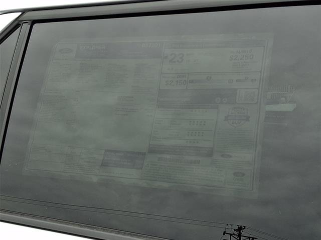 New 2026 Space White Metallic Ford ST-Line image 39