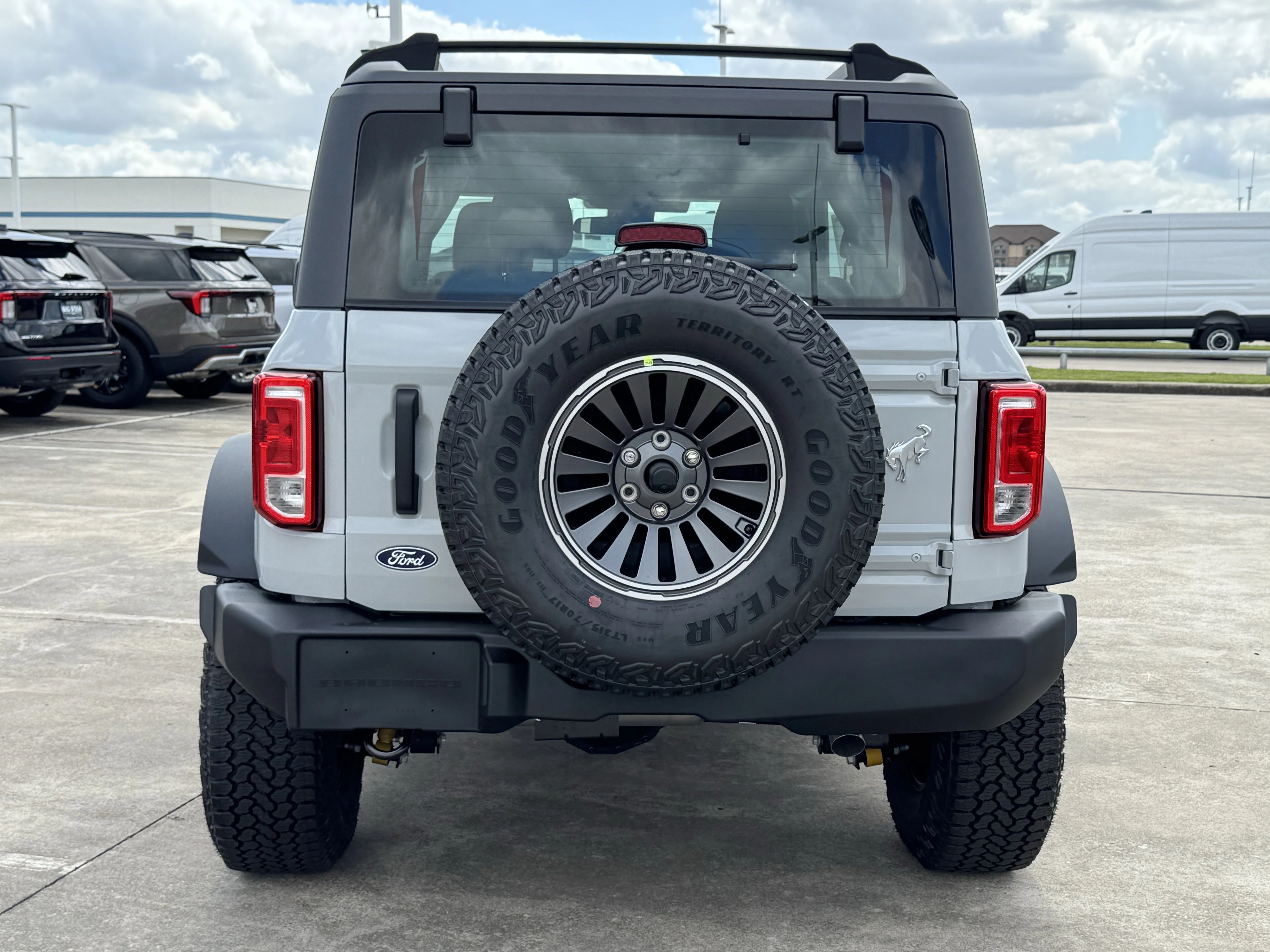 New 2026 Avalanche Gray Ford Base image 8