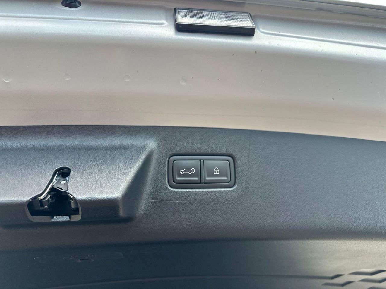 New 2026 Silver Hyundai SE AWD image 24