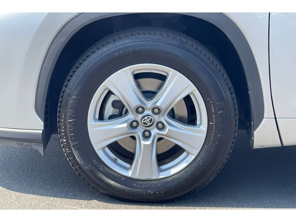 Used 2021 Celestial Silver Metallic Toyota L image 43