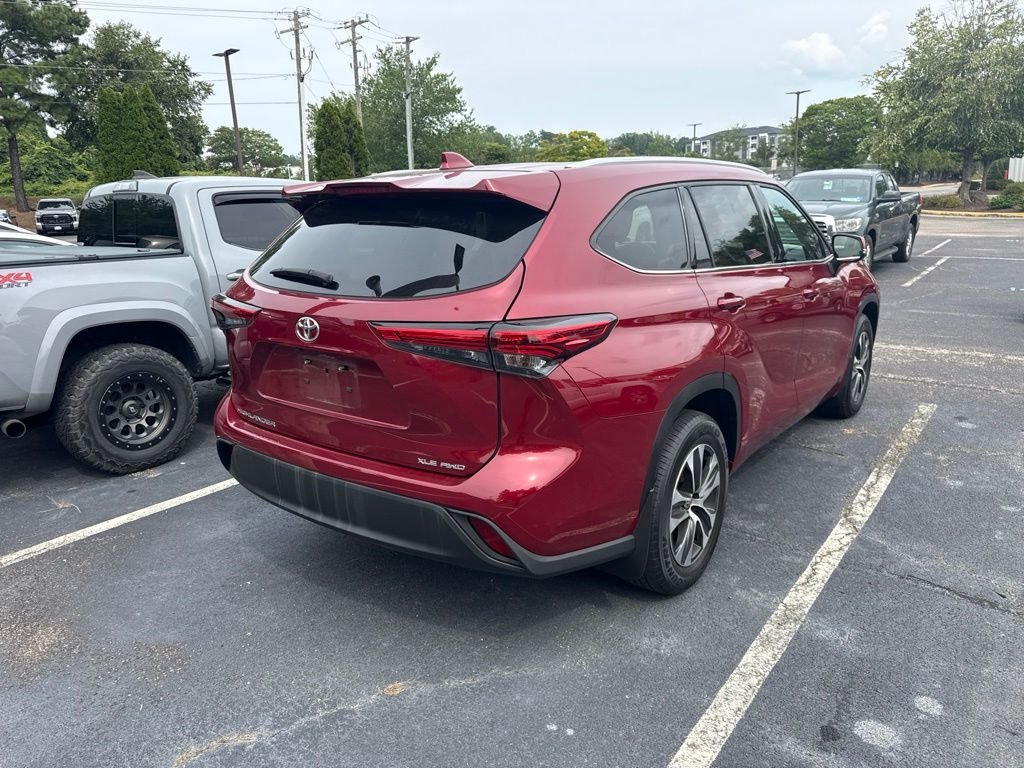 Used 2022 Red Toyota XLE image 4