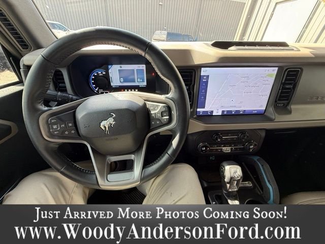 Used 2024 Eruption Green Metallic Ford Wildtrak image 8