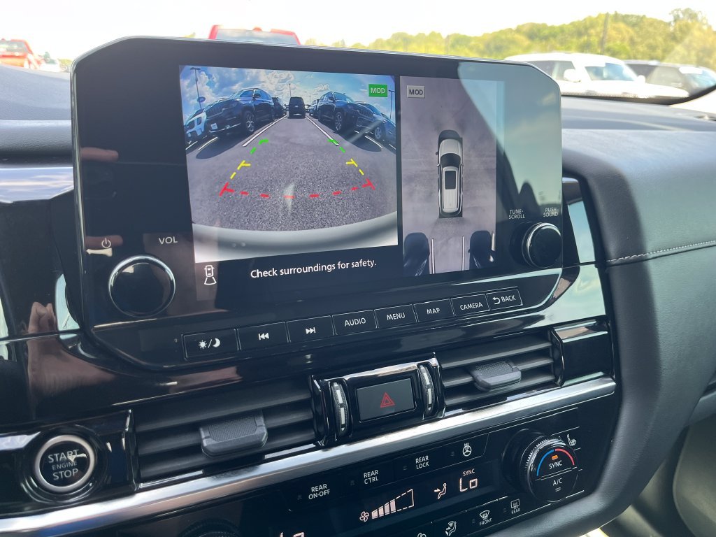 Used 2023 Black Nissan SL image 19