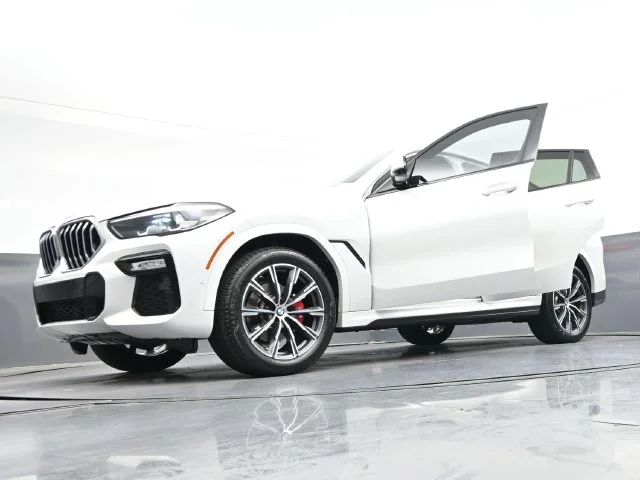 Used 2021 White BMW sDrive40i image 45