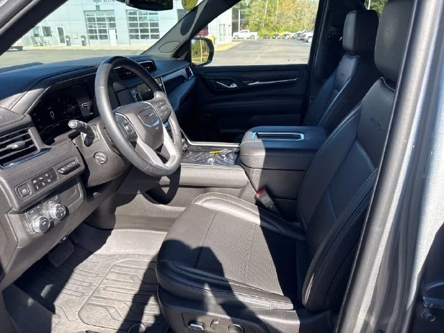 Used 2023 STERLING METALLIC GMC Denali image 11