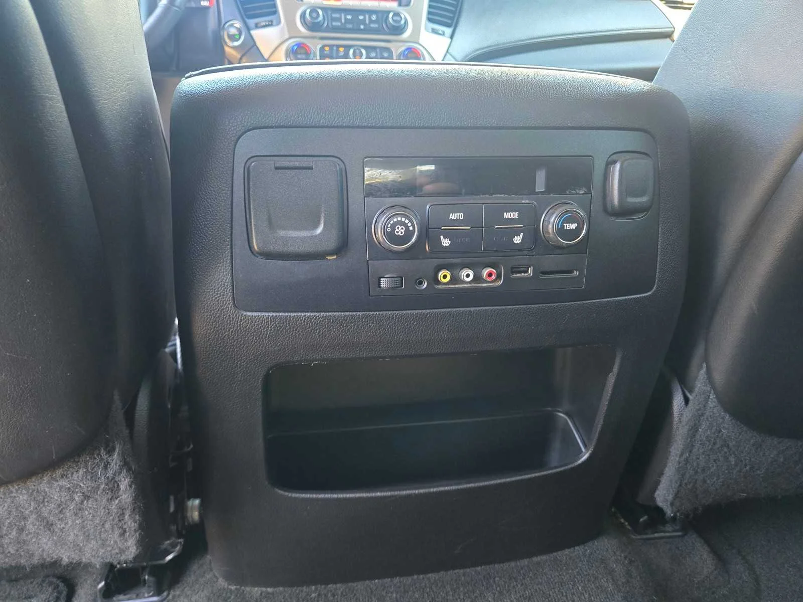 Used 2015 ONYX BLACK GMC Denali image 12