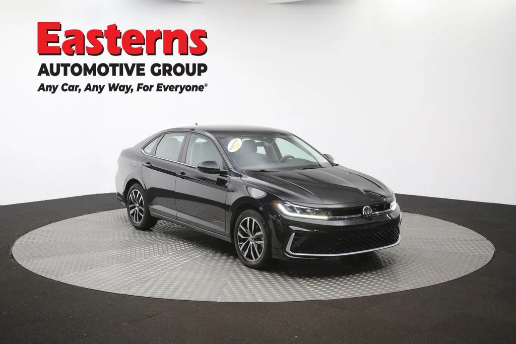Used 2025 Black Volkswagen 1.5T SE image 48