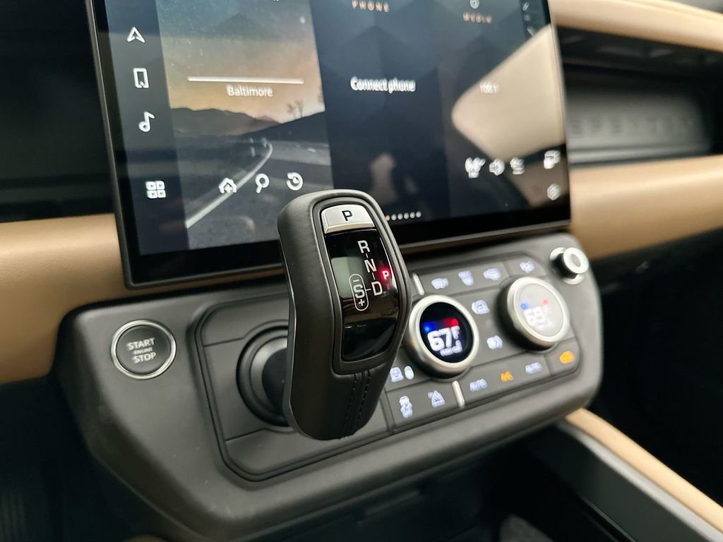 New 2026 Santorini Black Land Rover X-Dynamic SE image 12