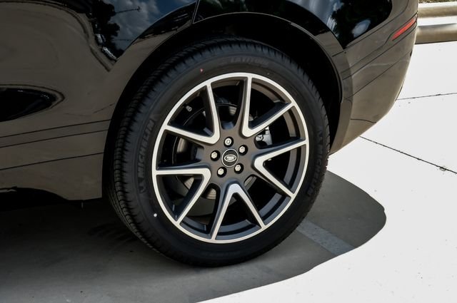 Certified Used 2025 Black Land Rover Dynamic SE image 62
