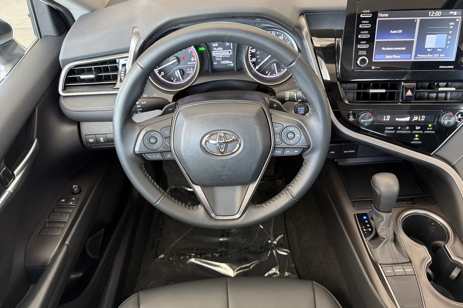Used 2023 Ice Cap Toyota SE image 13