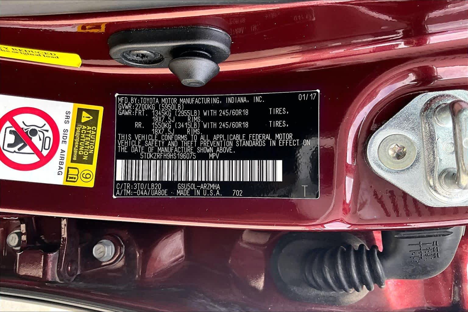 Used 2017 Ooh La La Rouge Mica Toyota XLE image 32