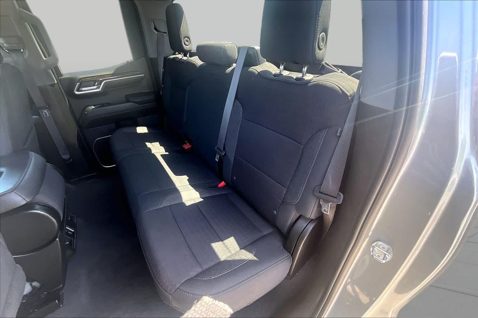 Used 2024 Sterling Metallic GMC Elevation image 20