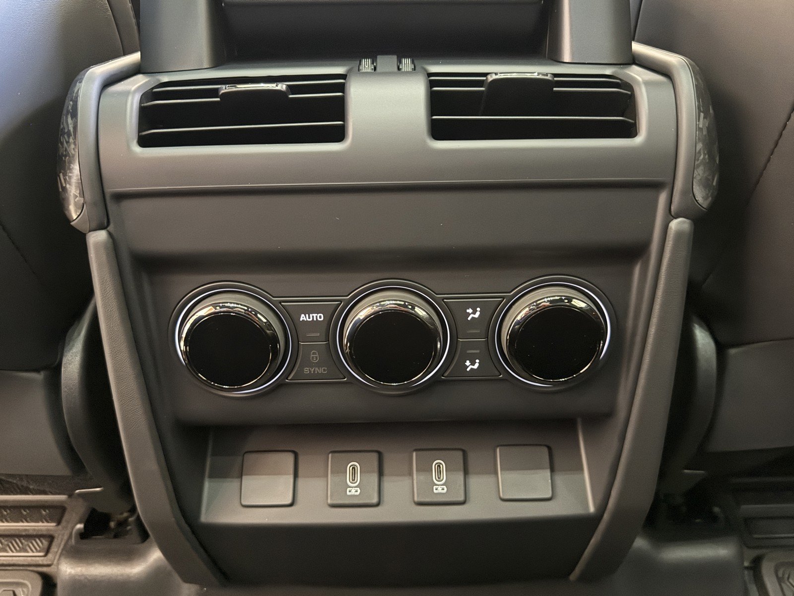 New 2026 Borasco Grey LAND ROVER OCTA image 30