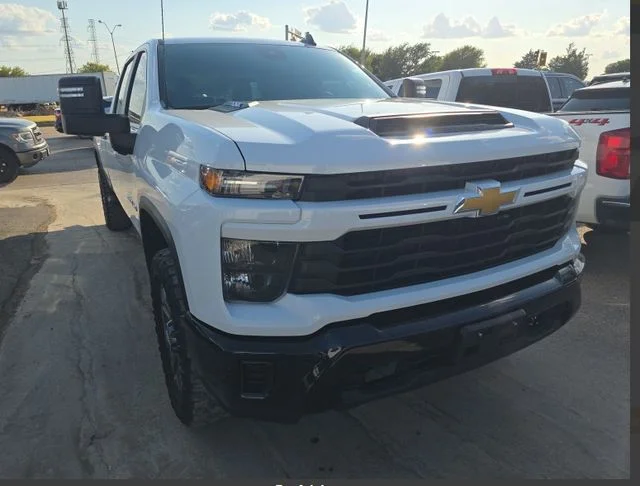 Used 2024 White Chevrolet Custom image 3
