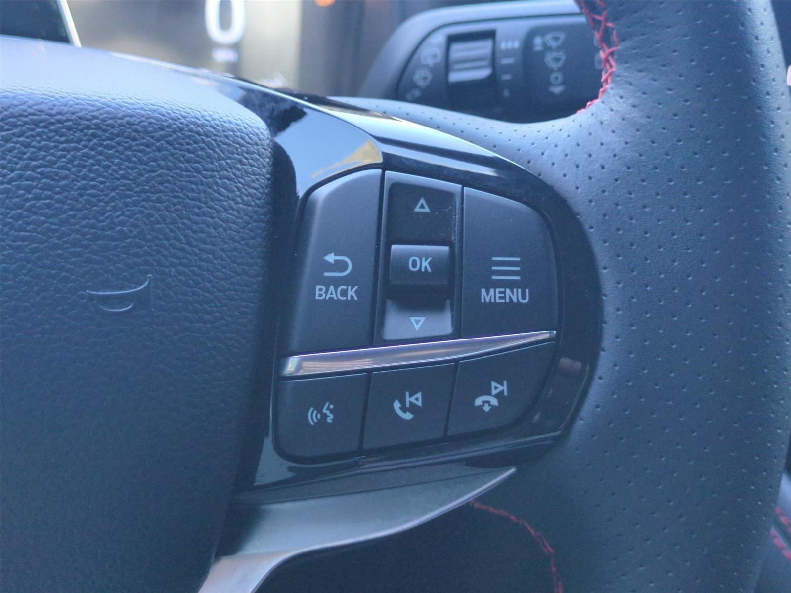 Used 2025 Vapor Blue Metallic Ford ST-Line image 21