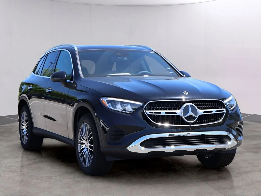 New 2026 Black Mercedes-Benz GLC 300 image 43