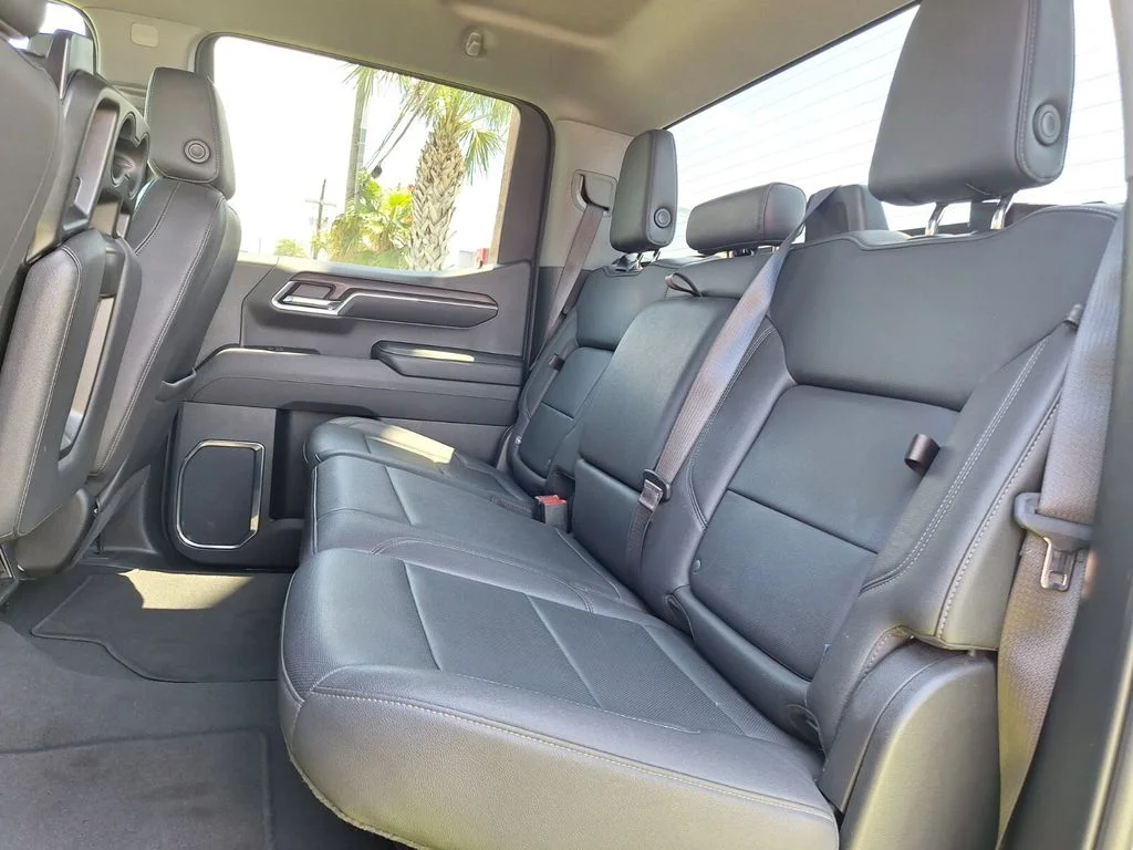 Used 2024 Silver GMC SLT image 23