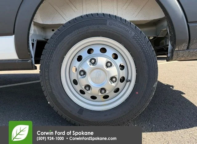 New 2026 Oxford White Ford Base image 8