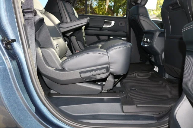 New 2027 Nocturnal Blue Metallic Ford MAX Platinum image 49